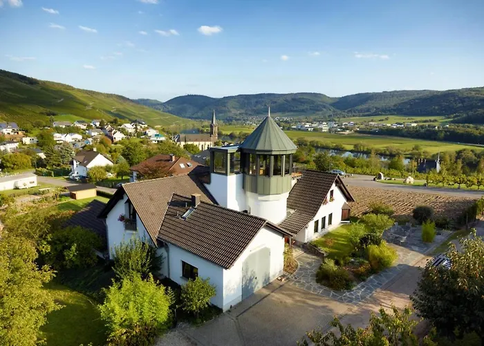 Weingut & Gaestehaus Schumann