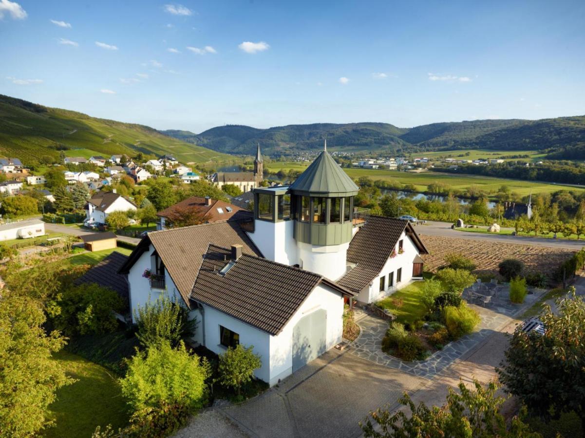 Weingut & Gaestehaus Schumann Apartment Lieser