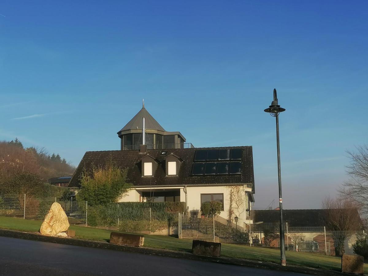 Weingut & Gaestehaus Schumann Apartment Lieser